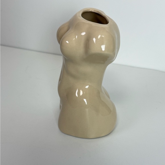 Modern Cream Ceramic Women's Body Nude Stem Vase - Picture 4 of 8